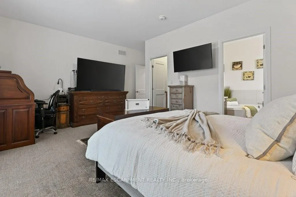 Photo 24 of 5064 Connor Drive, Lincoln, Beamsville — HOMEH