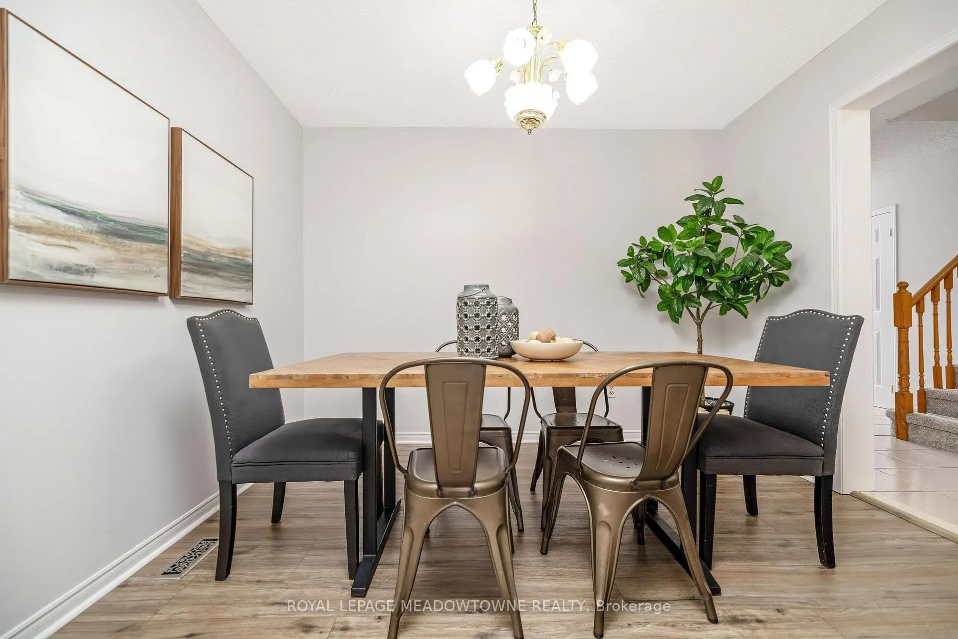 Photo 9 of 15 Mull Gate, Halton Hills, Georgetown — HOMEH