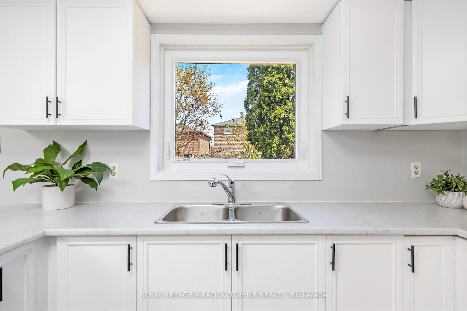 Photo 13 of 15 Mull Gate, Halton Hills, Georgetown — HOMEH