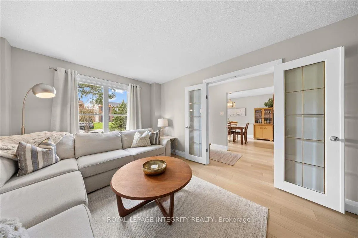 Photo 4 of 1122 St Germain Crescent, Ottawa, Convent Glen North — HOMEH