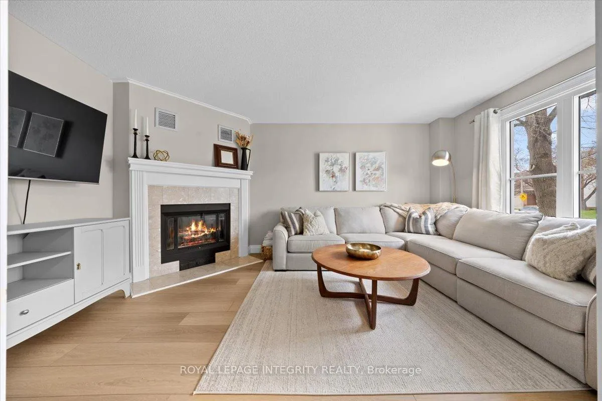 Photo 6 of 1122 St Germain Crescent, Ottawa, Convent Glen North — HOMEH