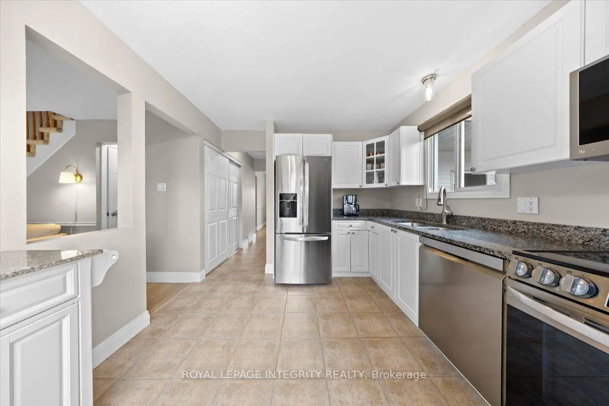Photo 10 of 1122 St Germain Crescent, Ottawa, Convent Glen North — HOMEH