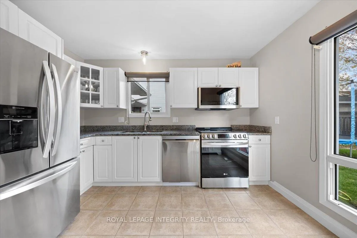 Photo 11 of 1122 St Germain Crescent, Ottawa, Convent Glen North — HOMEH