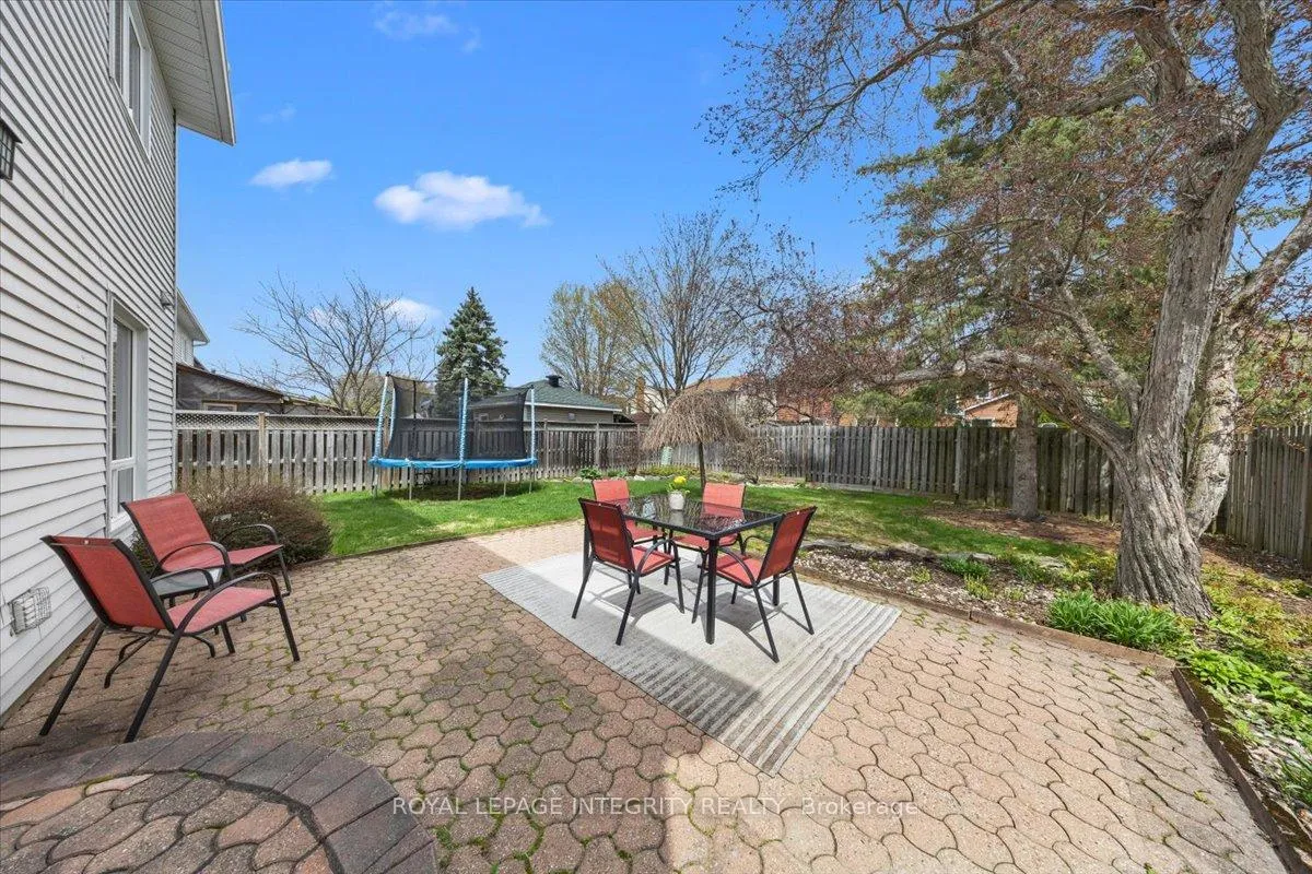 Photo 33 of 1122 St Germain Crescent, Ottawa, Convent Glen North — HOMEH