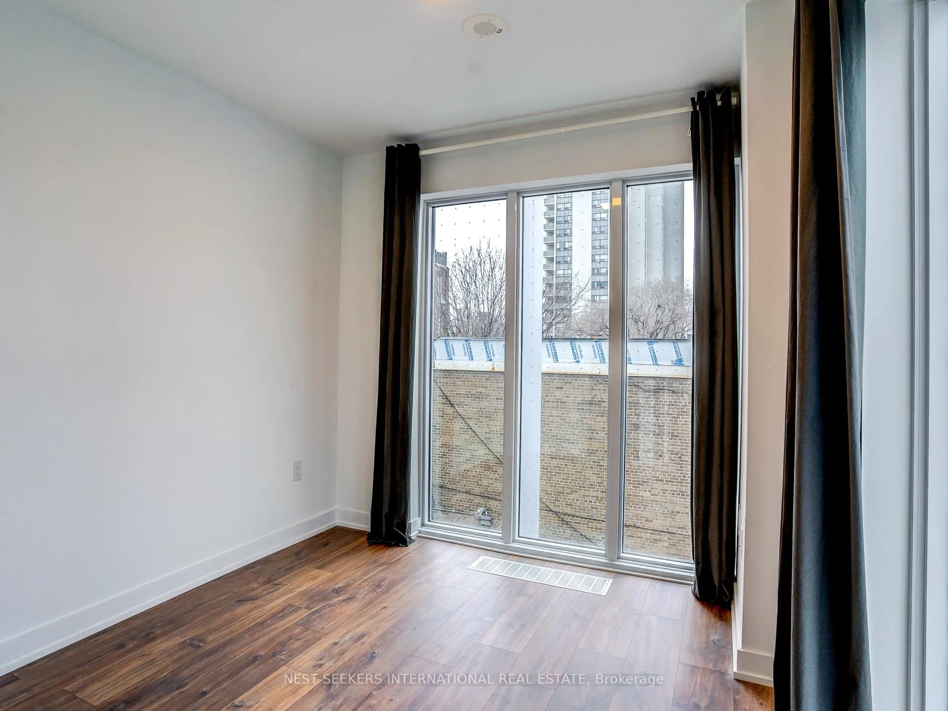 Photo 19 of Unit 404, 50 McCaul Street, Toronto, Kensington-Chinatown — HOMEH