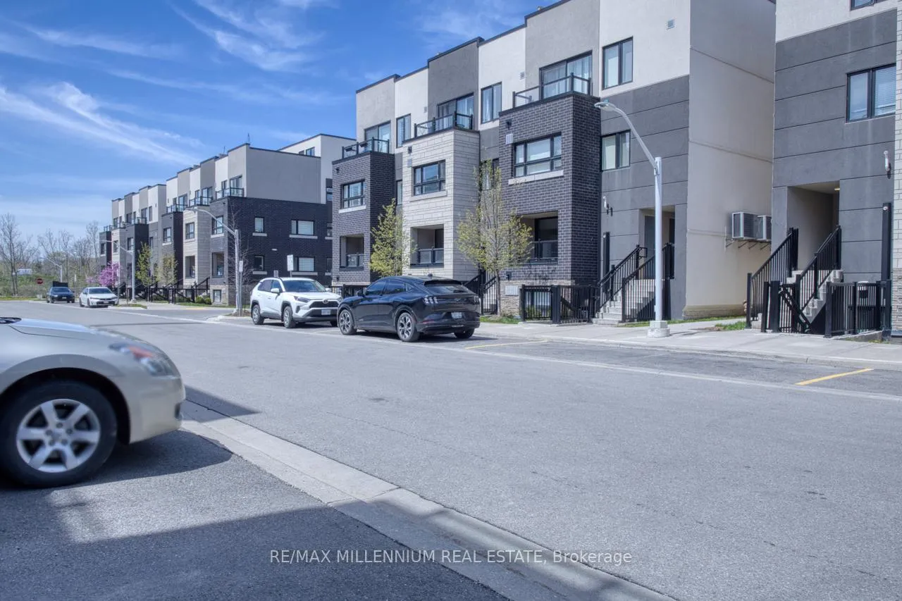 Photo 1 of Unit 709, 1131 Cooke Boulevard, Burlington, LaSalle — HOMEH