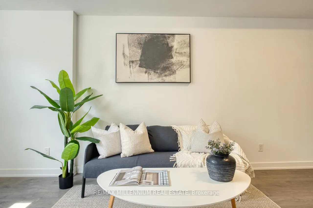 Photo 2 of Unit 709, 1131 Cooke Boulevard, Burlington, LaSalle — HOMEH