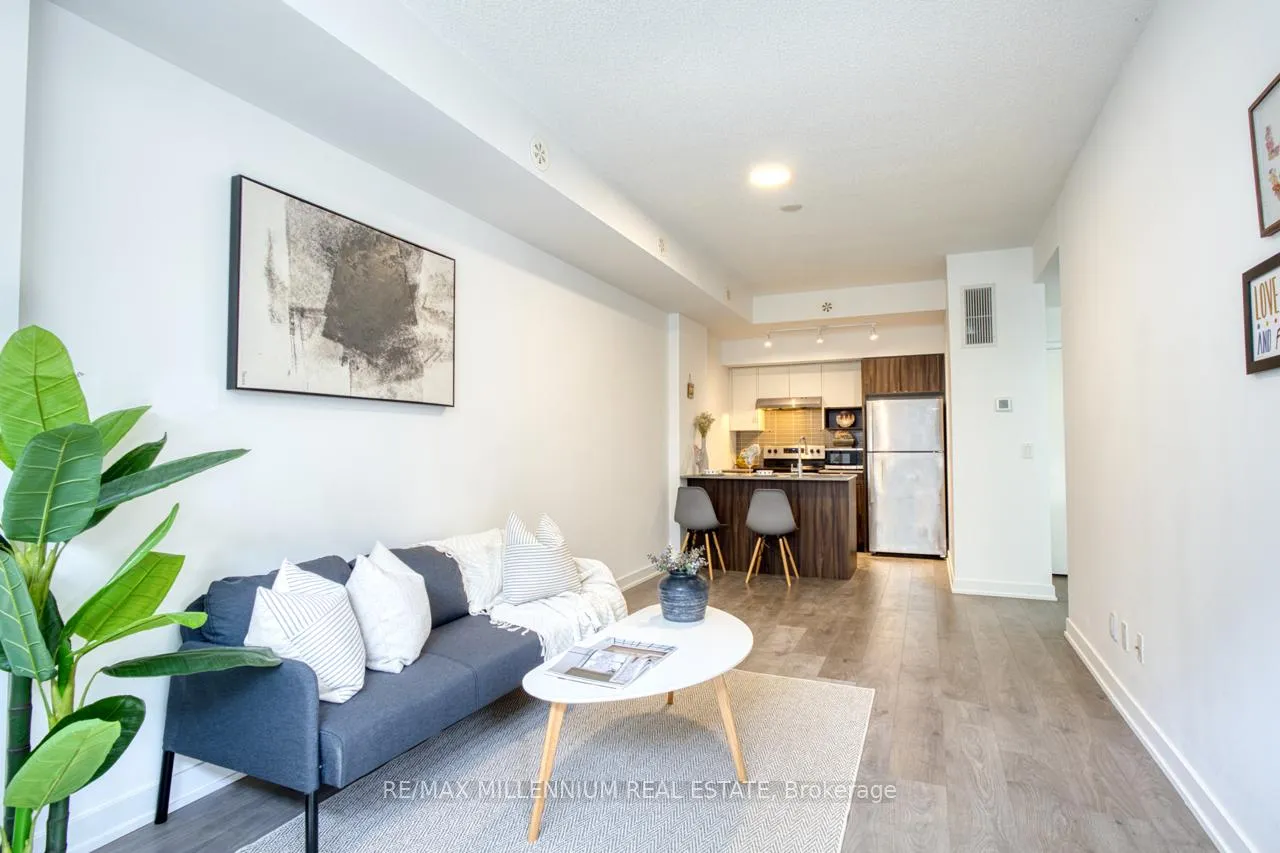 Photo 3 of Unit 709, 1131 Cooke Boulevard, Burlington, LaSalle — HOMEH