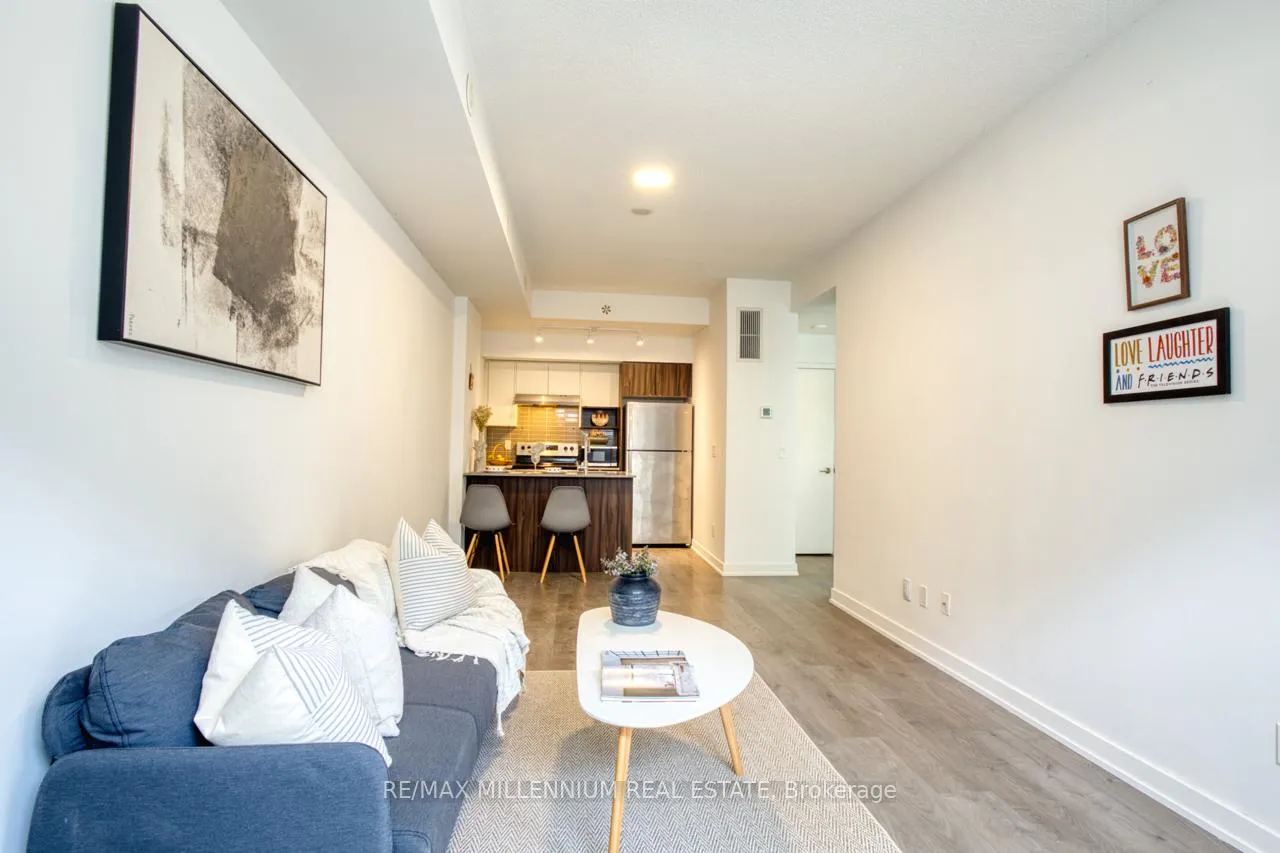 Photo 4 of Unit 709, 1131 Cooke Boulevard, Burlington, LaSalle — HOMEH