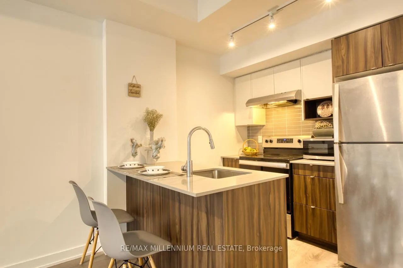 Photo 8 of Unit 709, 1131 Cooke Boulevard, Burlington, LaSalle — HOMEH