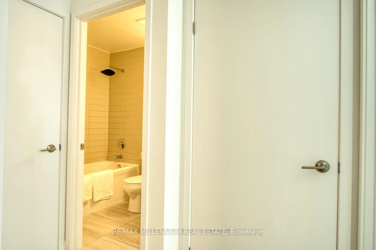 Photo 11 of Unit 709, 1131 Cooke Boulevard, Burlington, LaSalle — HOMEH