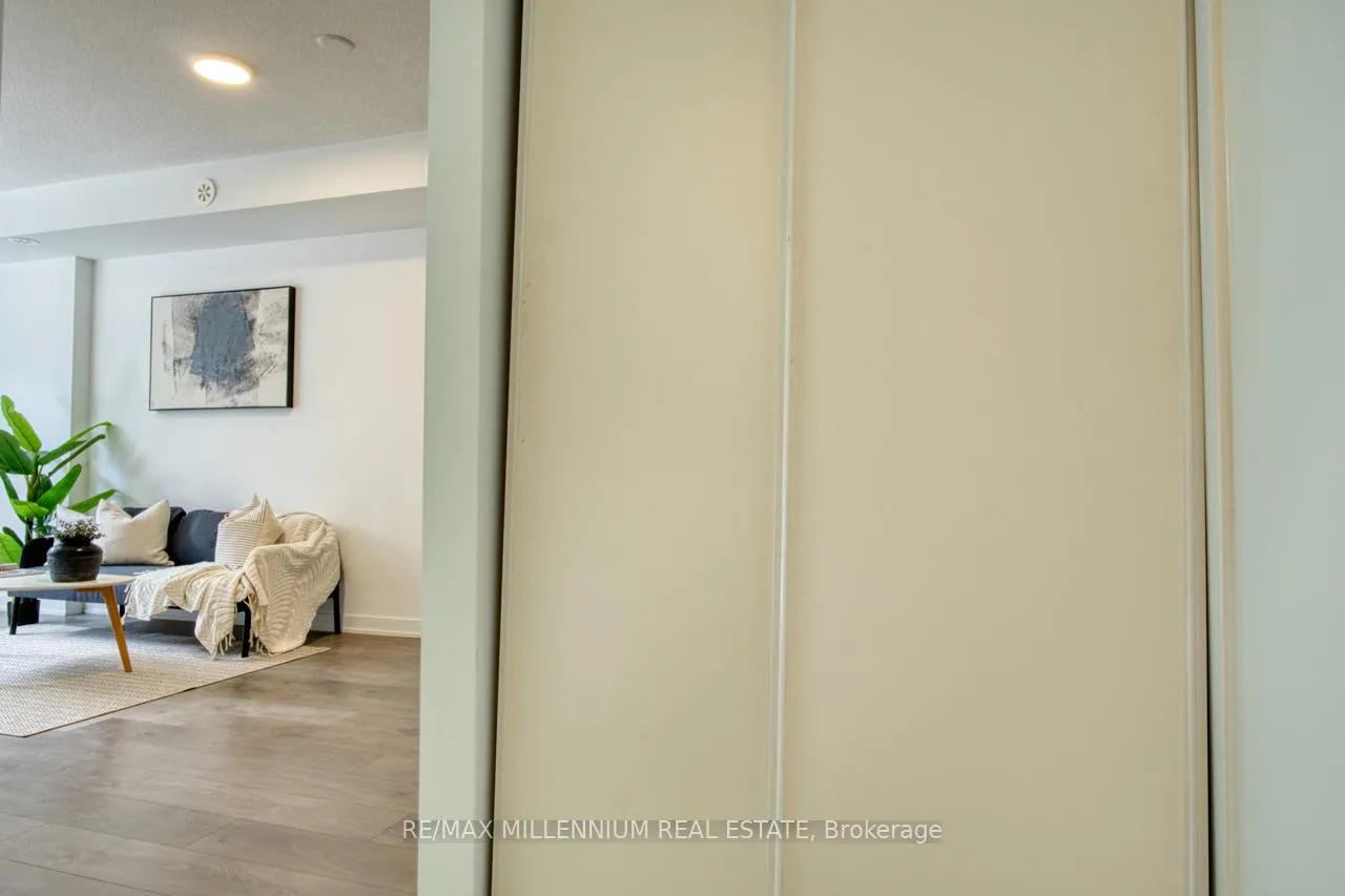 Photo 15 of Unit 709, 1131 Cooke Boulevard, Burlington, LaSalle — HOMEH