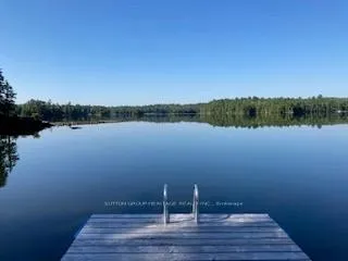 Front of 909 Ashby lake WA