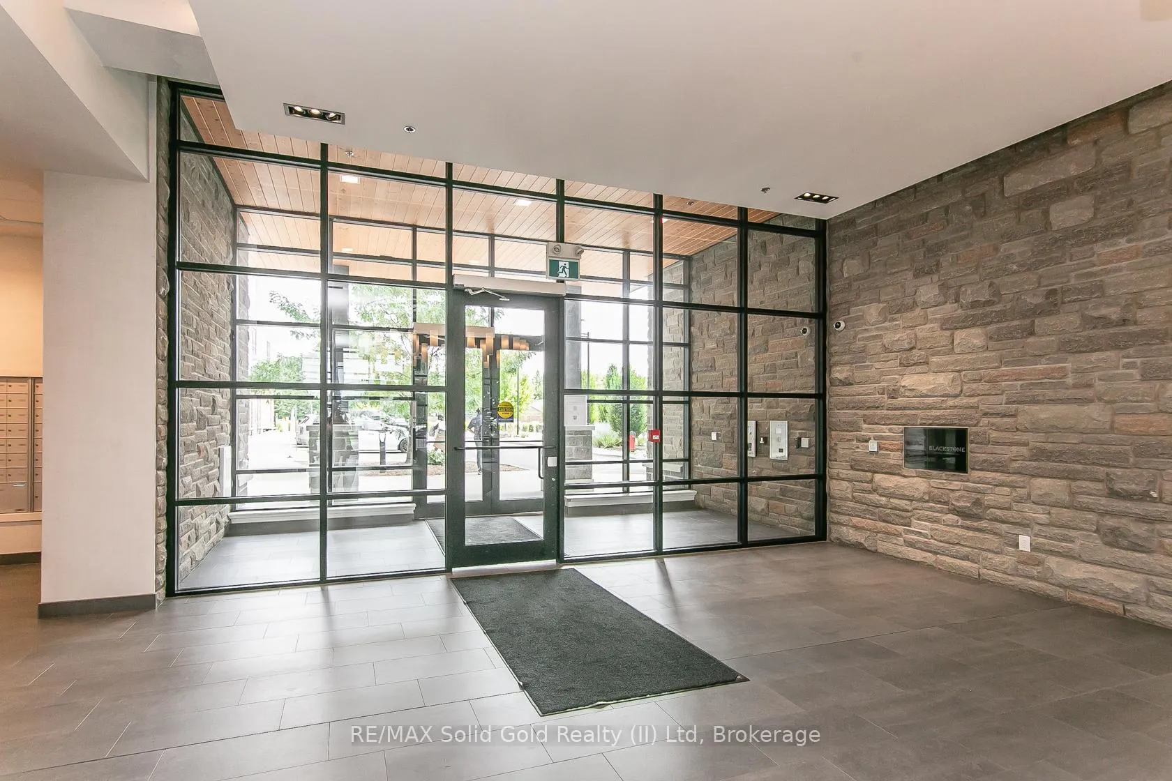 Photo 3 of Unit 102, 251 Northfield Drive E, Waterloo — HOMEH