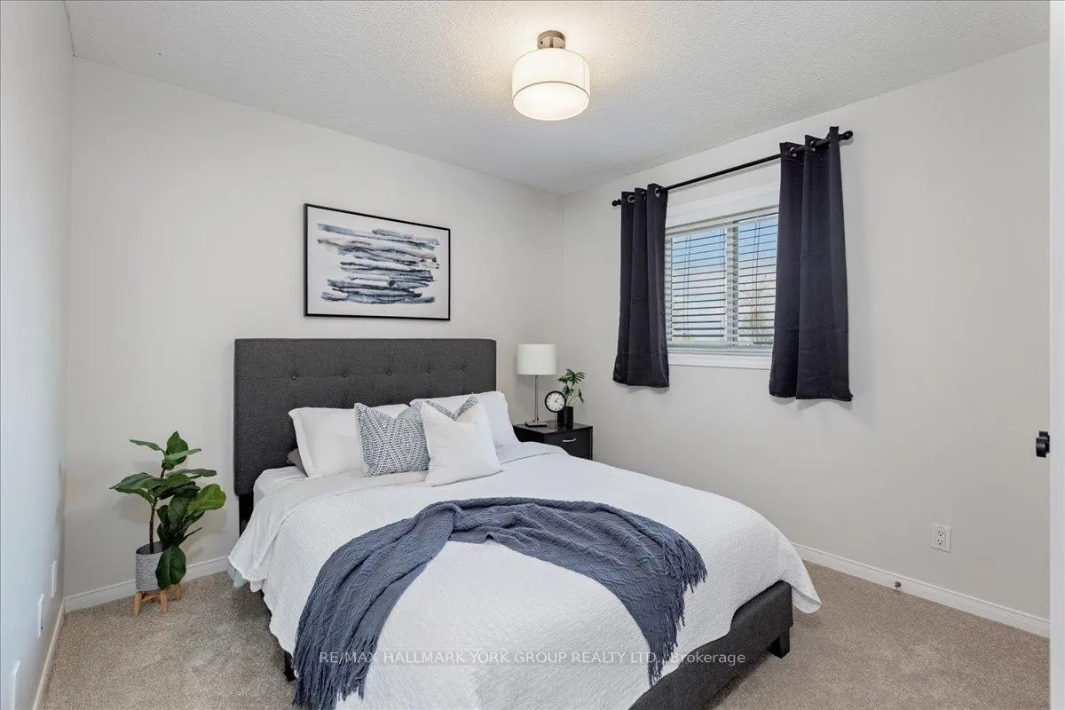 Photo 18 of 70 Kyle Crescent, Georgina, Keswick North — HOMEH