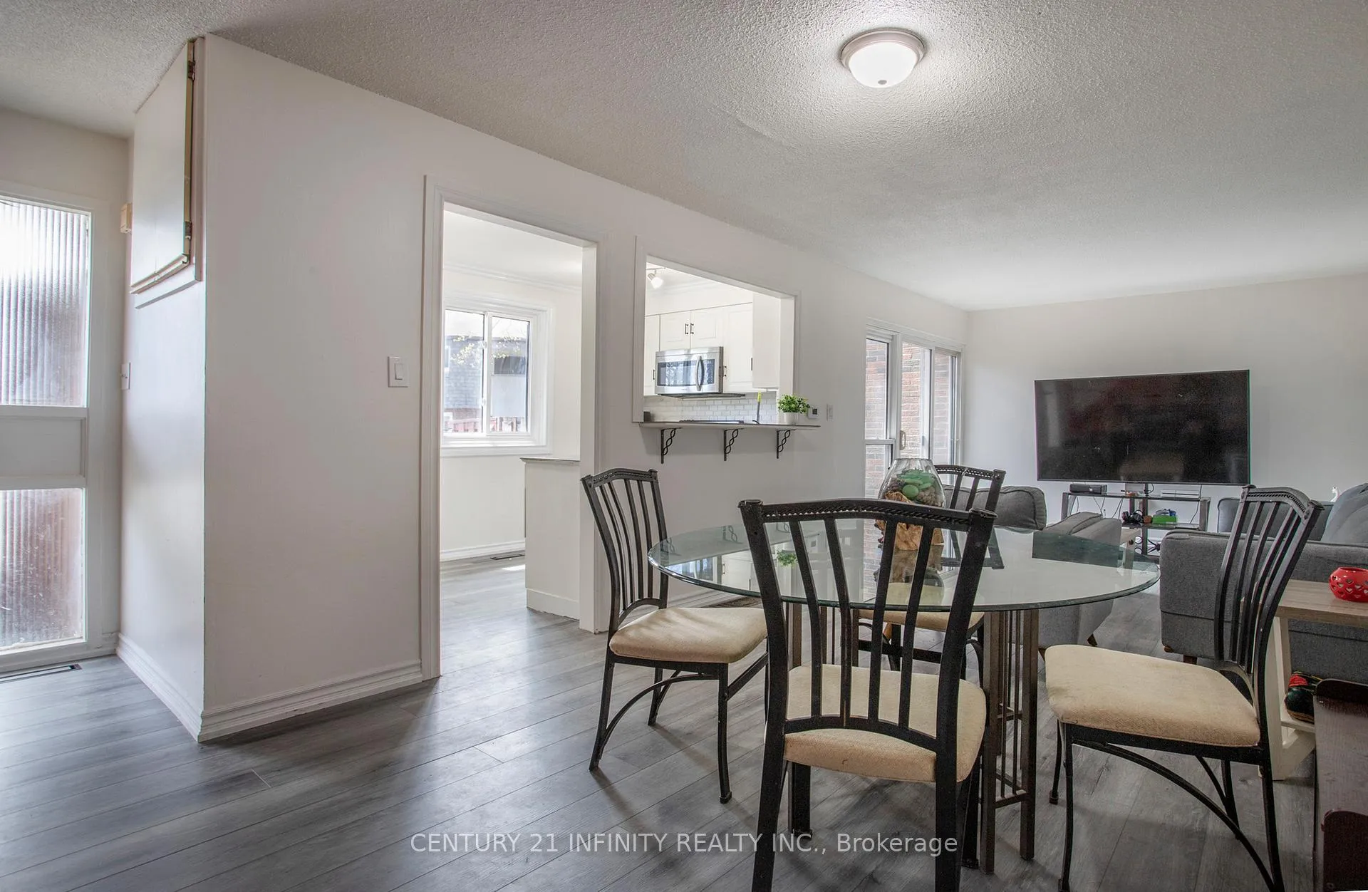 Photo 9 of Unit 33, 101 Dovedale Drive, Whitby, Downtown Whitby — HOMEH