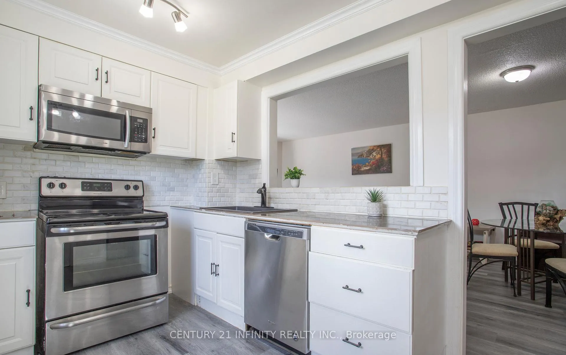 Photo 12 of Unit 33, 101 Dovedale Drive, Whitby, Downtown Whitby — HOMEH