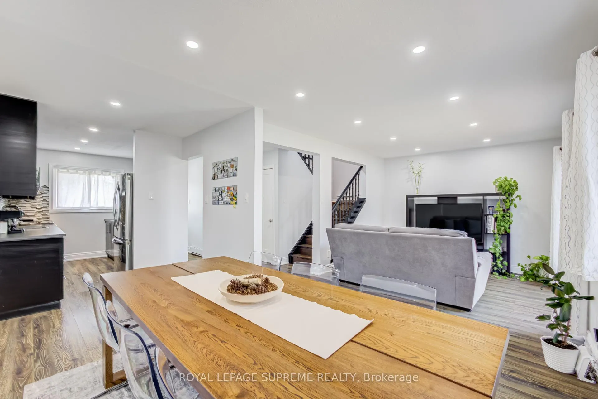 Photo 10 of 18 Juliette Square, Brampton, Northgate — HOMEH