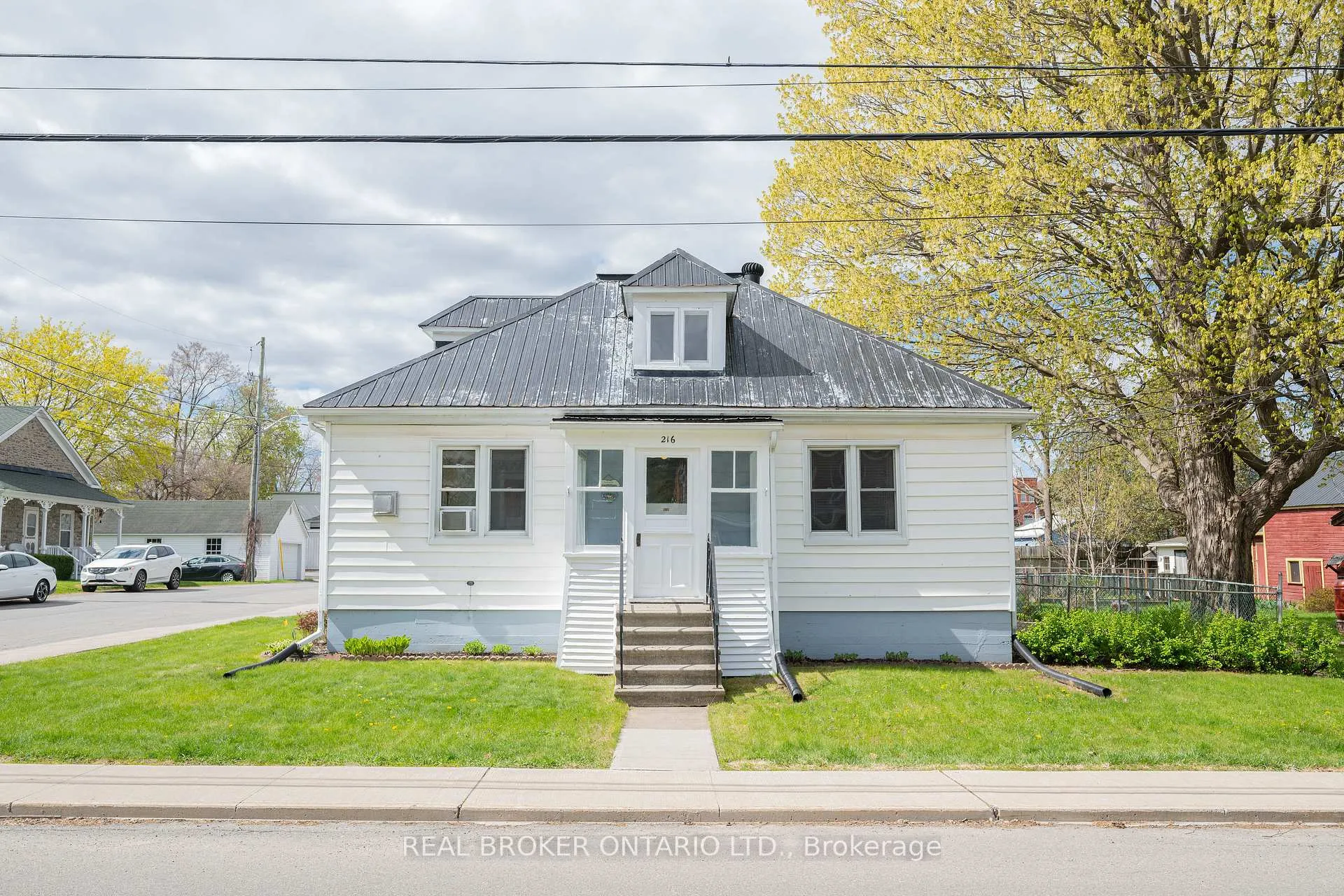 Photo 1 of 216 Thomas Street, North Grenville, Kemptville — HOMEH