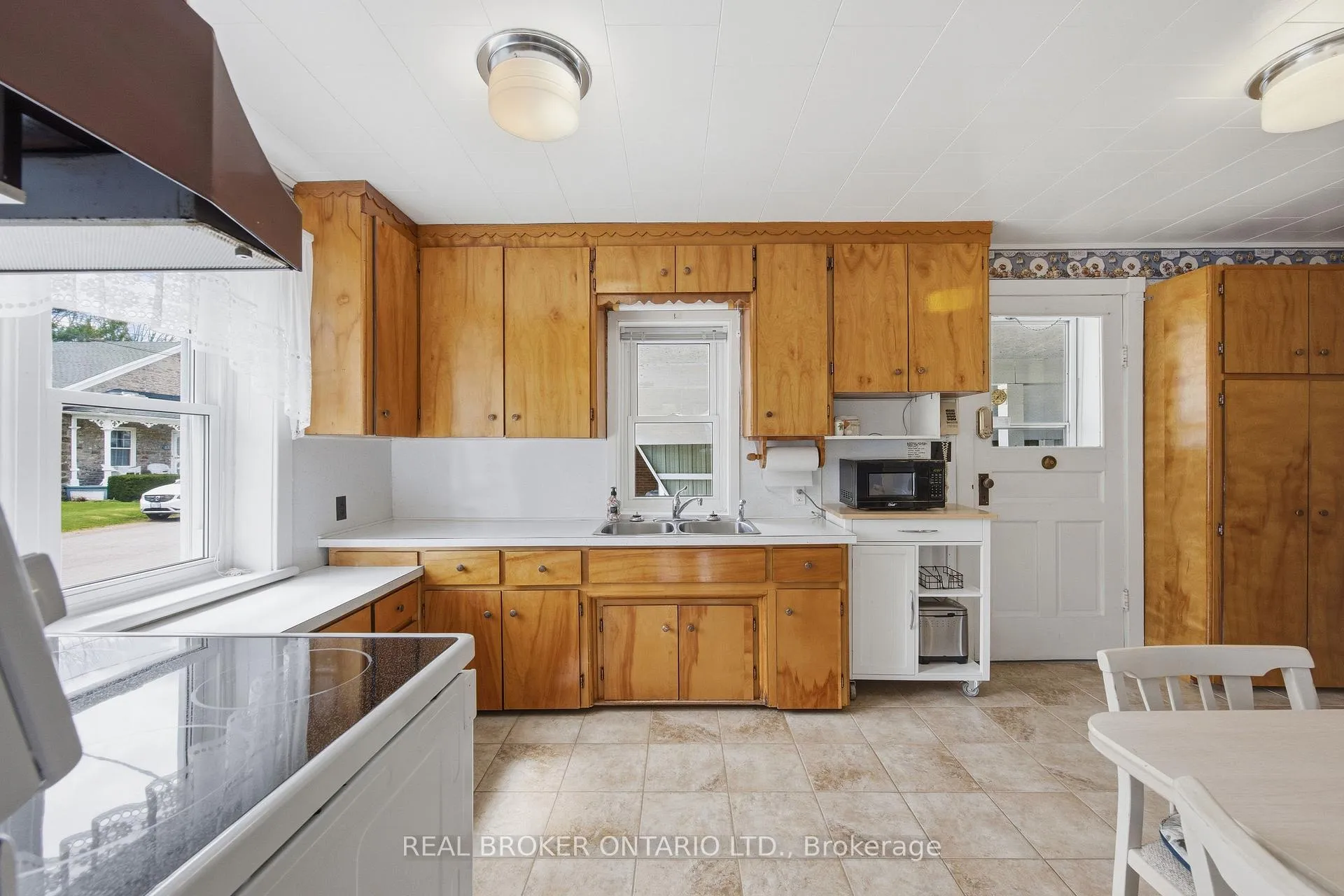 Photo 16 of 216 Thomas Street, North Grenville, Kemptville — HOMEH
