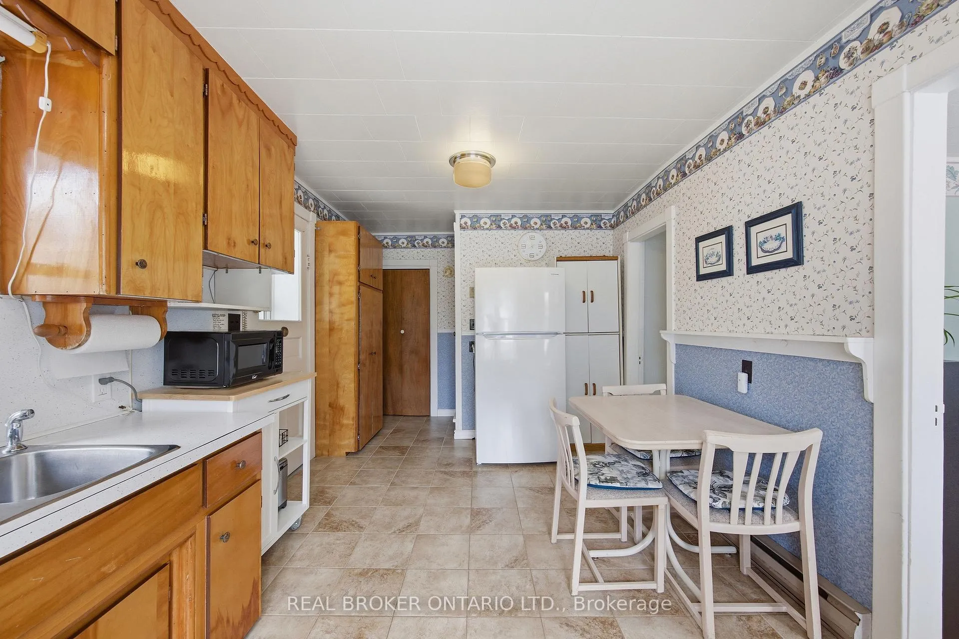 Photo 19 of 216 Thomas Street, North Grenville, Kemptville — HOMEH