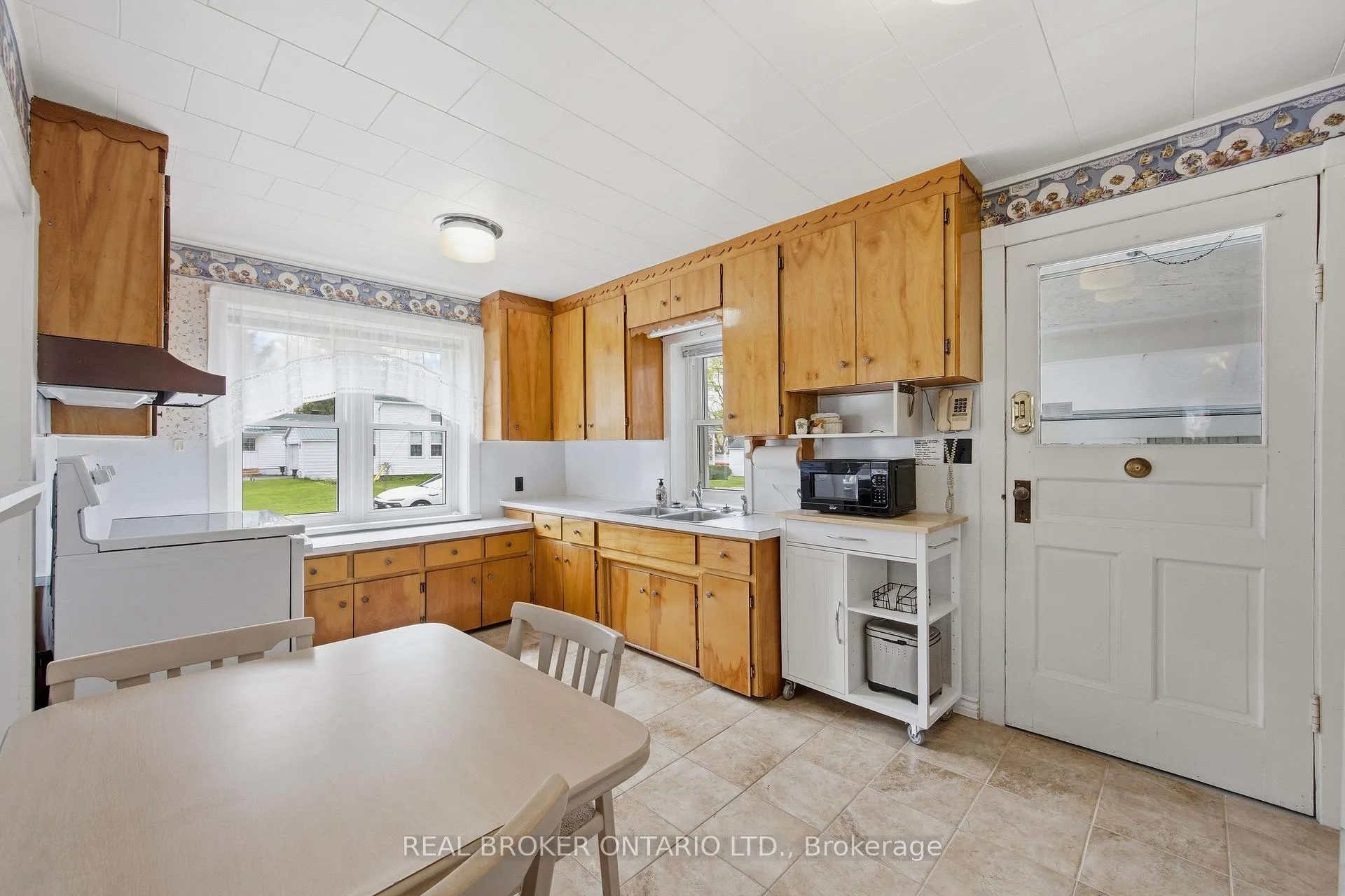 Photo 20 of 216 Thomas Street, North Grenville, Kemptville — HOMEH