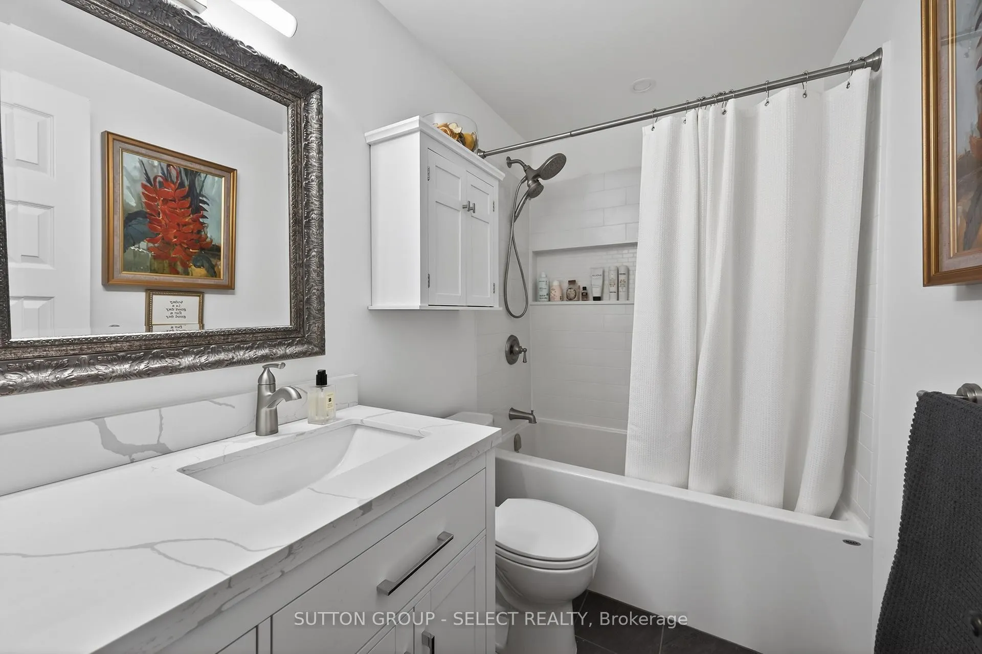 Photo 12 of 5596 Mooresville Drive, North Middlesex, Rural North Middlesex — HOMEH