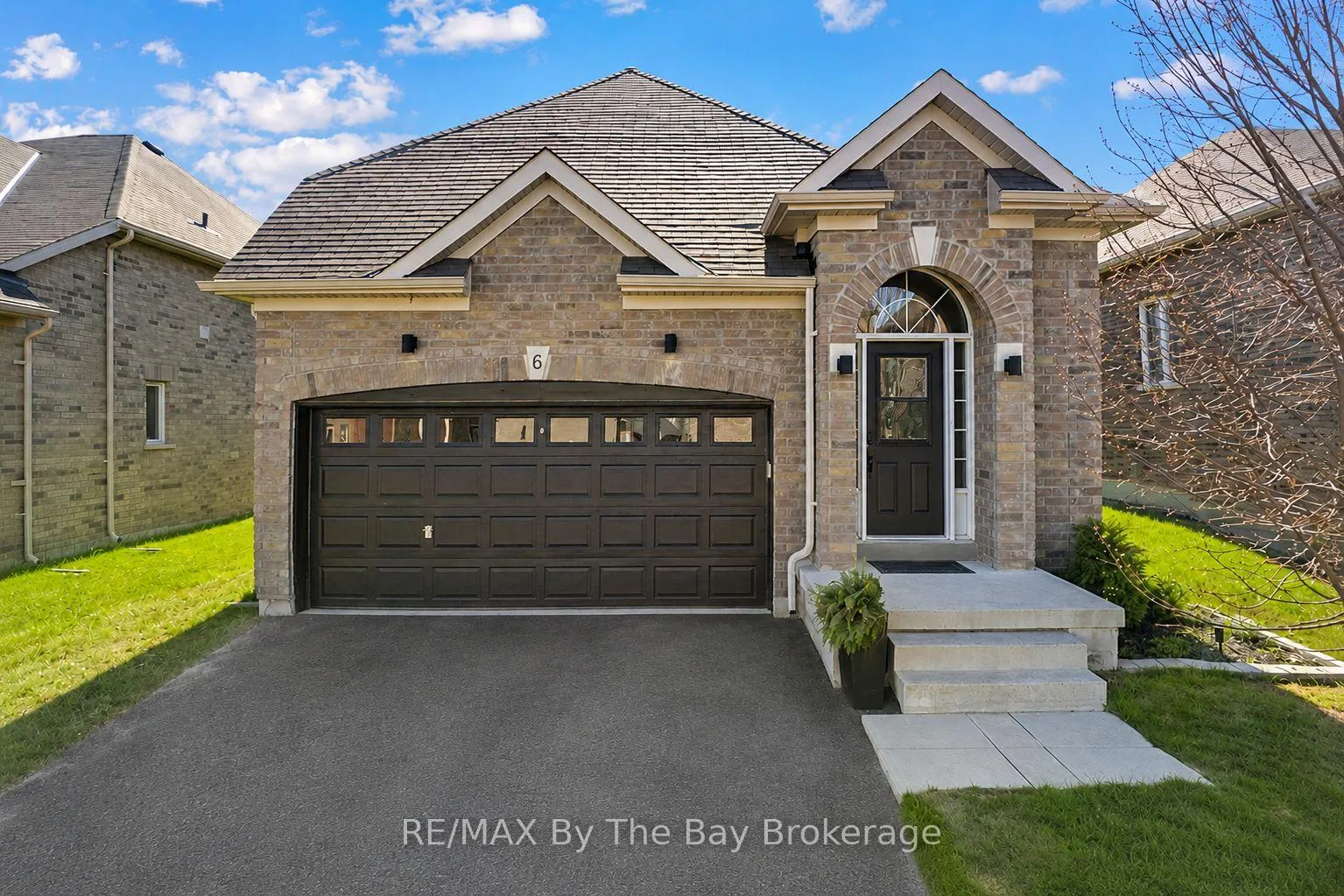 Photo 1 of 6 Academy Avenue, Wasaga Beach — HOMEH