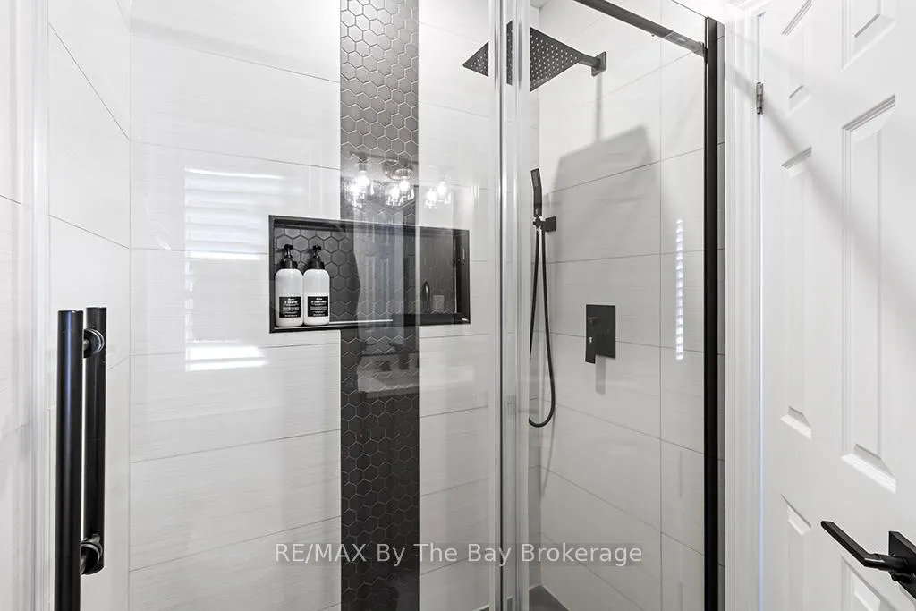Photo 17 of 6 Academy Avenue, Wasaga Beach — HOMEH
