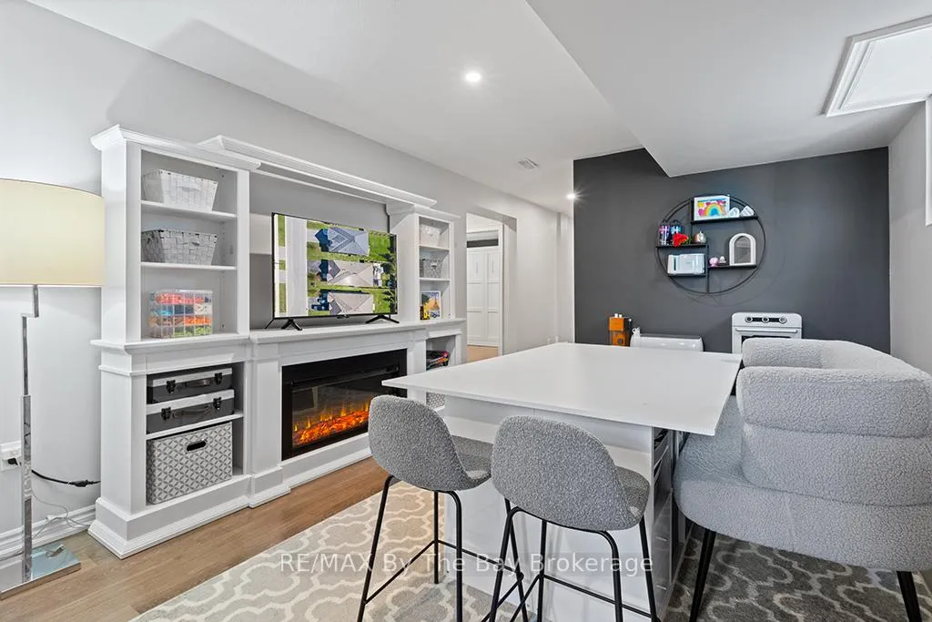 Photo 20 of 6 Academy Avenue, Wasaga Beach — HOMEH
