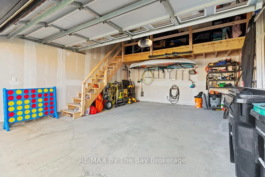 Photo 28 of 6 Academy Avenue, Wasaga Beach — HOMEH