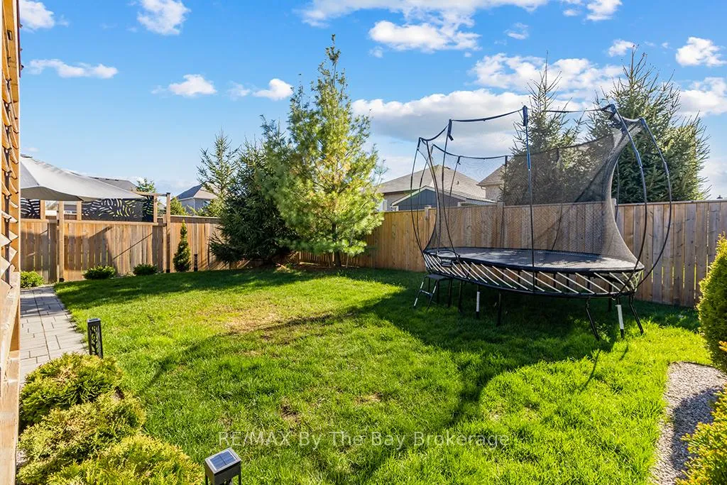 Photo 32 of 6 Academy Avenue, Wasaga Beach — HOMEH