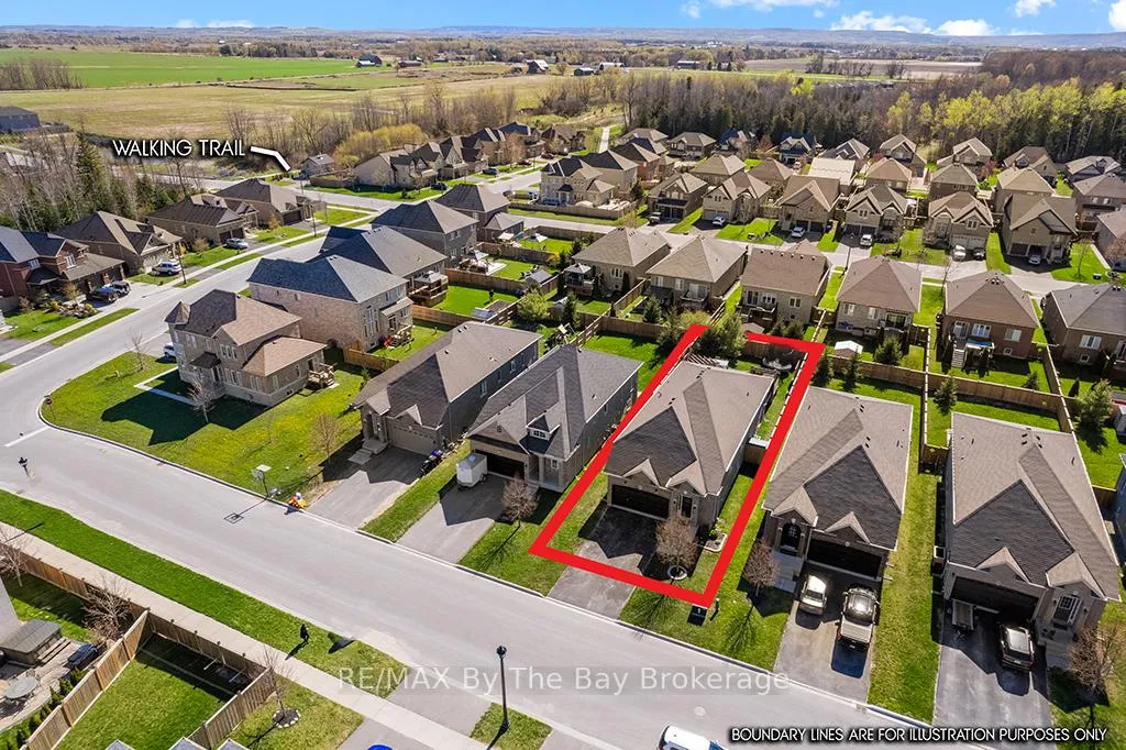 Photo 41 of 6 Academy Avenue, Wasaga Beach — HOMEH