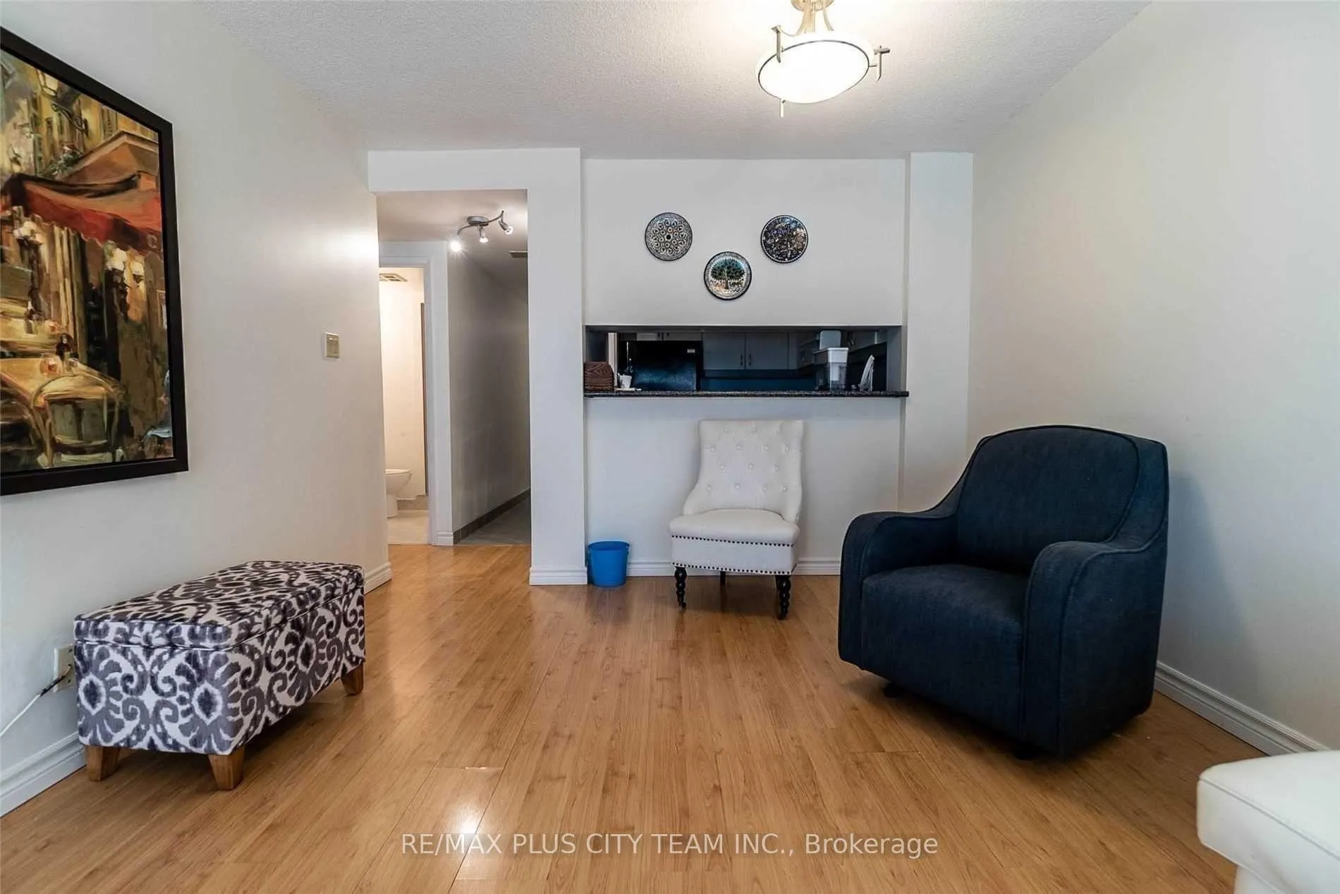 Photo 5 of Unit 708, 717 Bay Street, Toronto, Bay Street Corridor — HOMEH