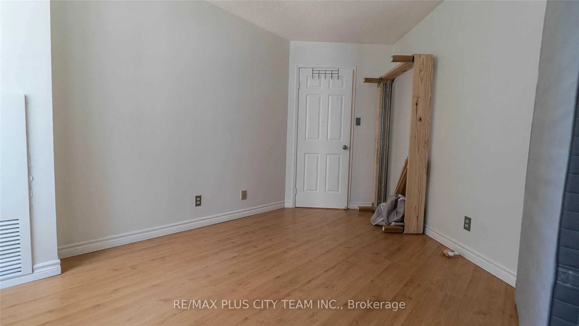 Photo 15 of Unit 708, 717 Bay Street, Toronto, Bay Street Corridor — HOMEH