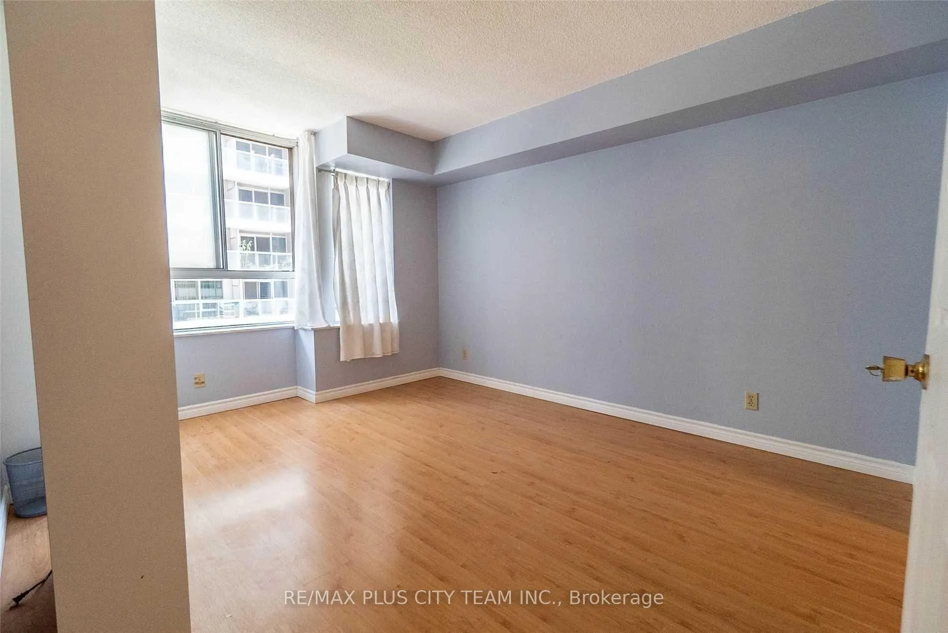 Photo 16 of Unit 708, 717 Bay Street, Toronto, Bay Street Corridor — HOMEH