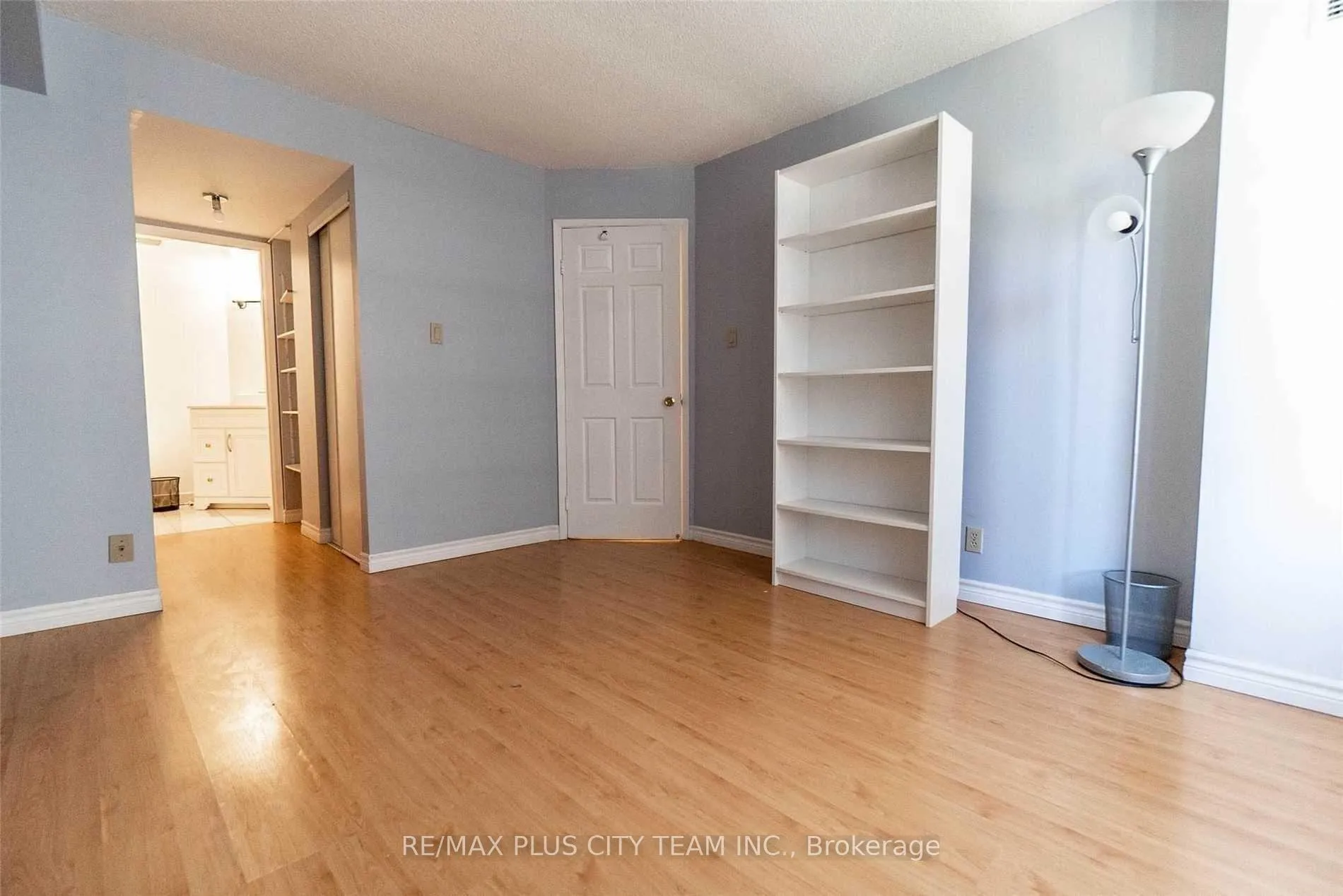 Photo 18 of Unit 708, 717 Bay Street, Toronto, Bay Street Corridor — HOMEH