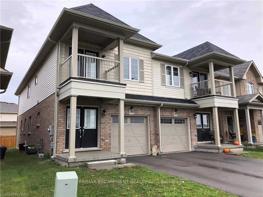 Photo 1 of 204 Lormont Boulevard, Hamilton, Stoney Creek Mountain — HOMEH