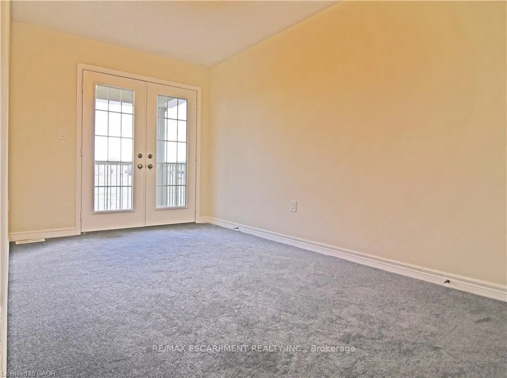 Photo 10 of 204 Lormont Boulevard, Hamilton, Stoney Creek Mountain — HOMEH
