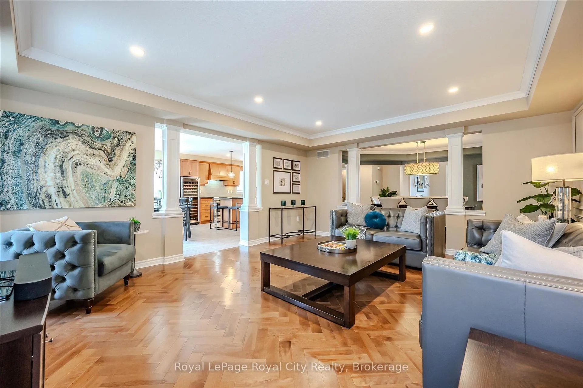 Photo 10 of 16 Hall Avenue, Guelph, Pineridge/Westminster Woods — HOMEH