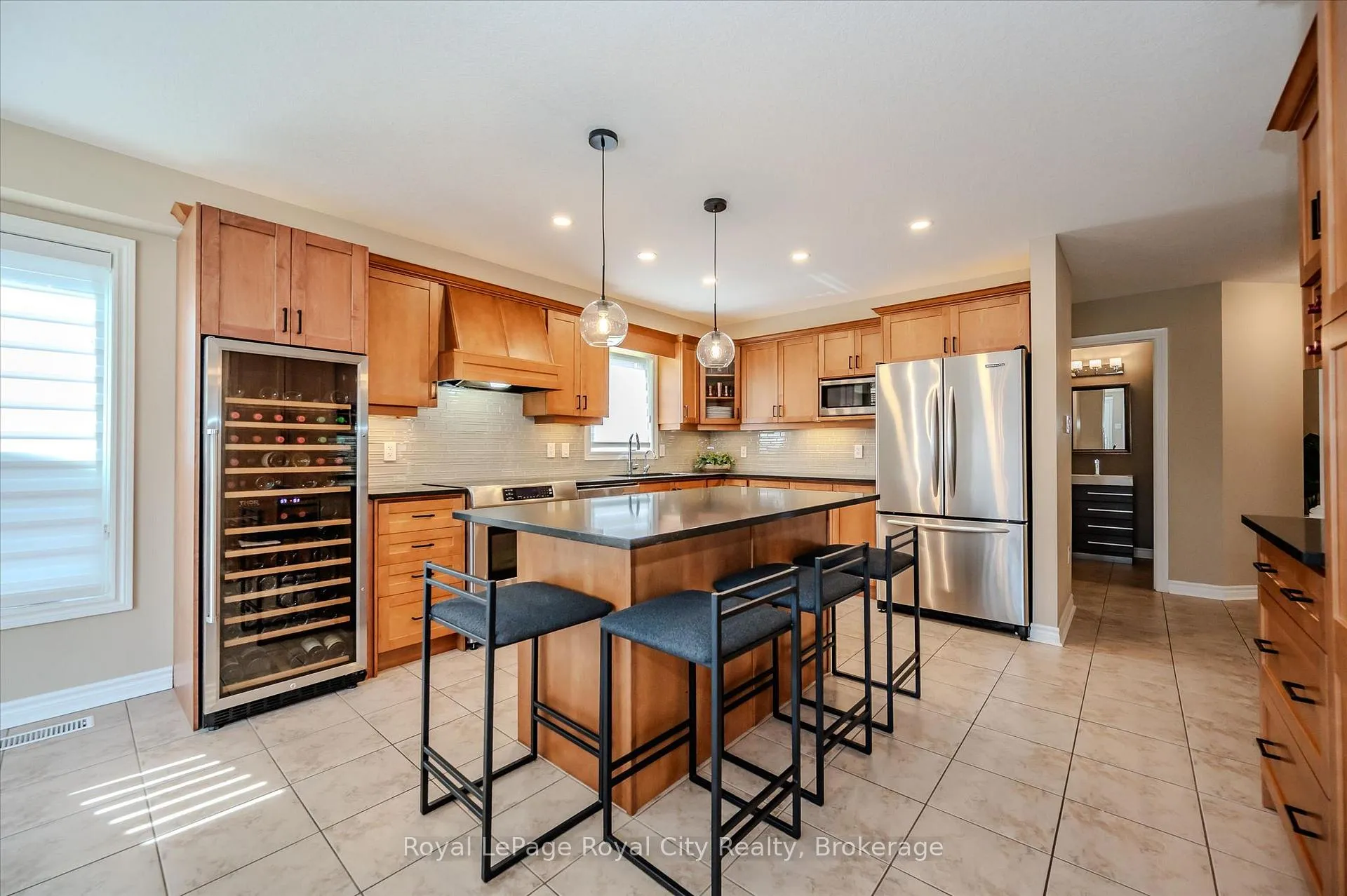 Photo 14 of 16 Hall Avenue, Guelph, Pineridge/Westminster Woods — HOMEH