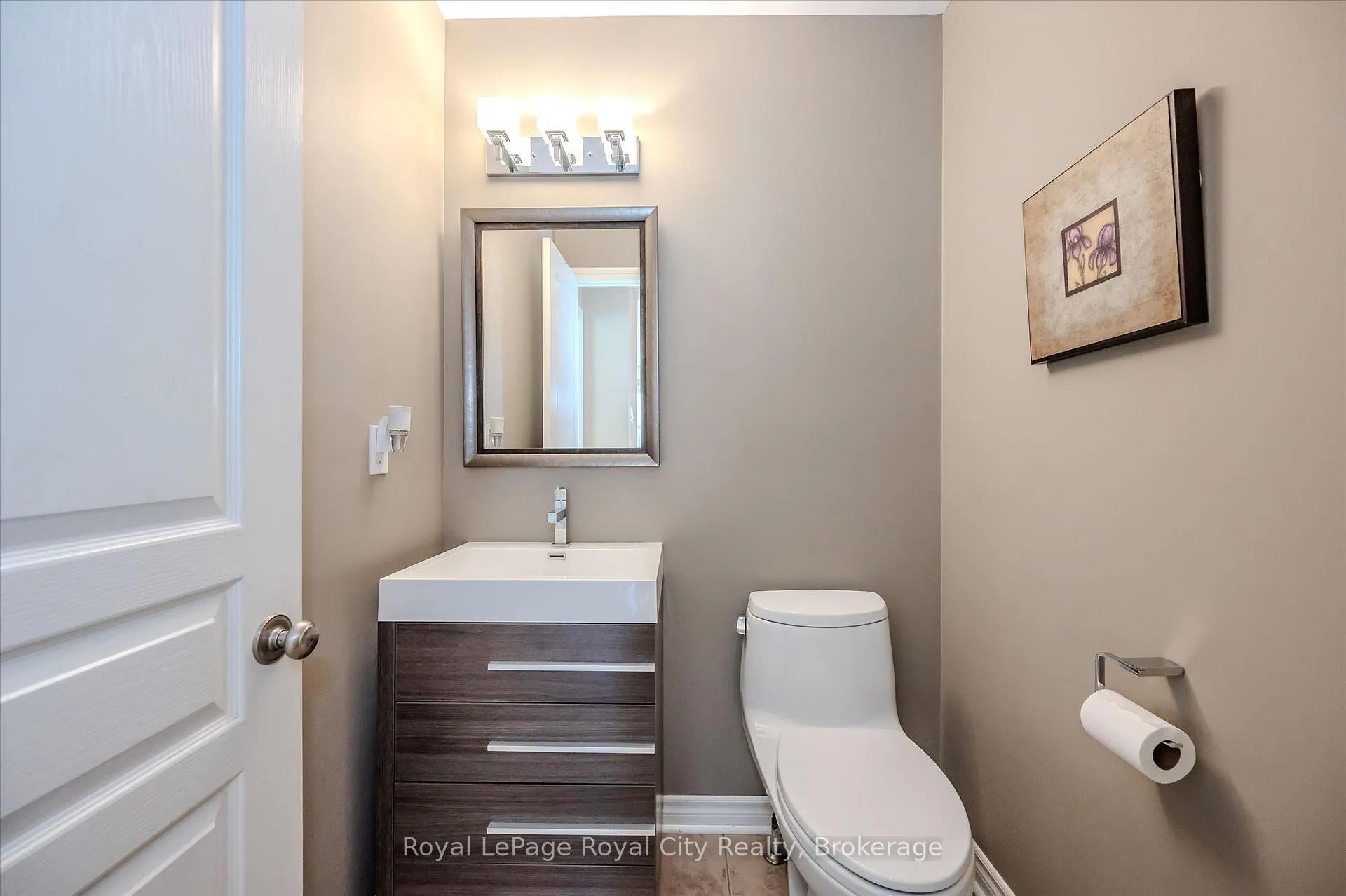 Photo 17 of 16 Hall Avenue, Guelph, Pineridge/Westminster Woods — HOMEH