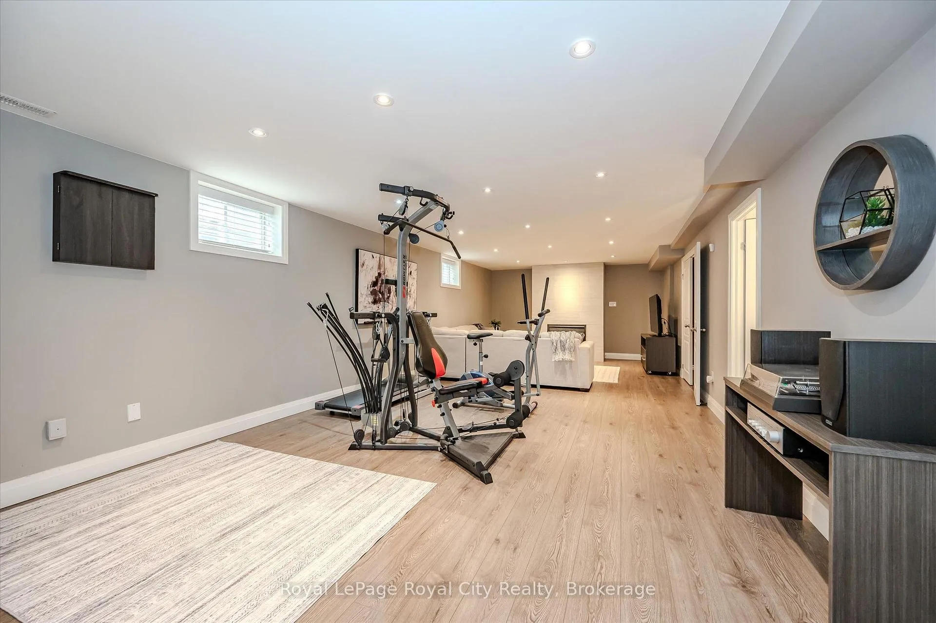 Photo 36 of 16 Hall Avenue, Guelph, Pineridge/Westminster Woods — HOMEH