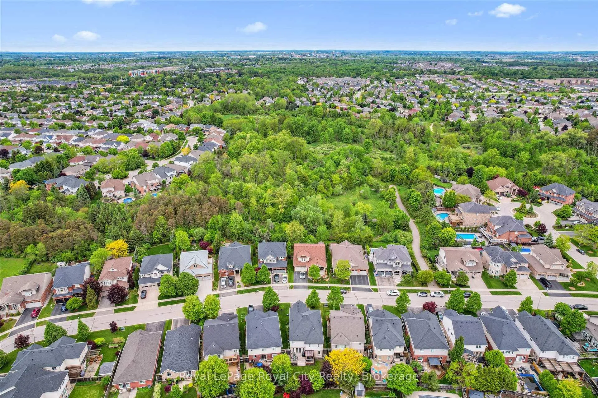 Photo 49 of 16 Hall Avenue, Guelph, Pineridge/Westminster Woods — HOMEH