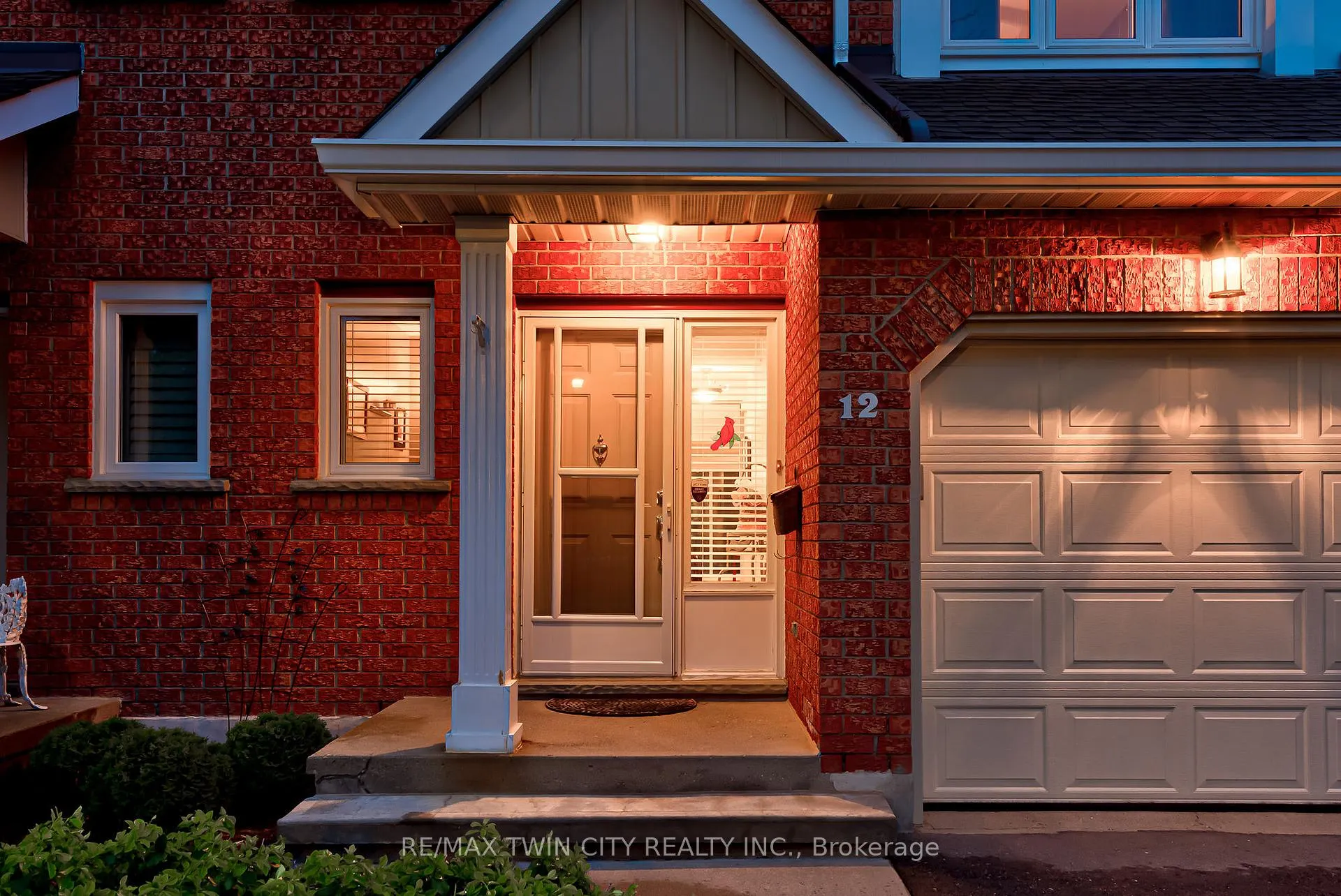 Photo 3 of Unit 12, 523 Beechwood Drive, Waterloo, Beechwood West — HOMEH