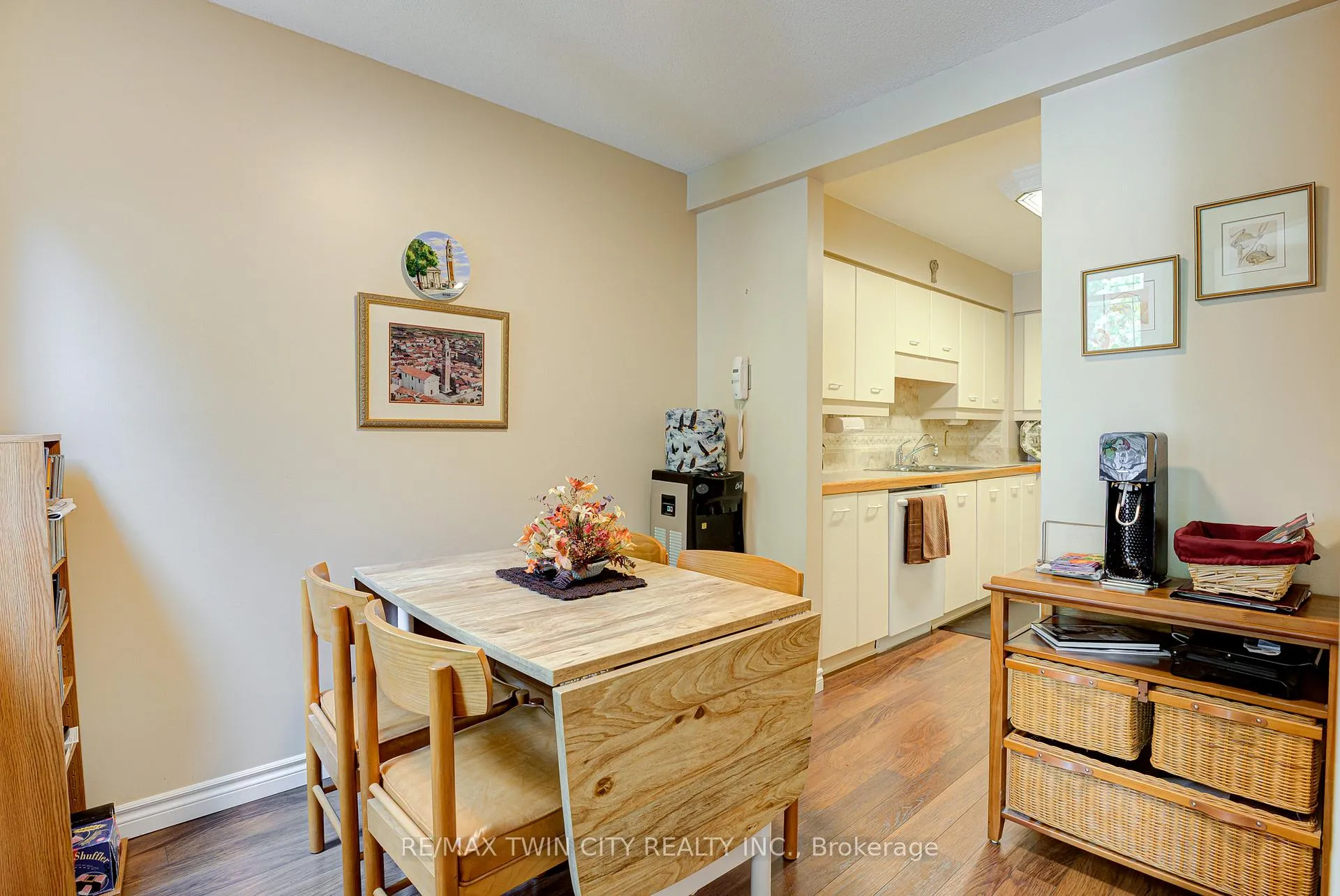 Photo 12 of Unit 12, 523 Beechwood Drive, Waterloo, Beechwood West — HOMEH