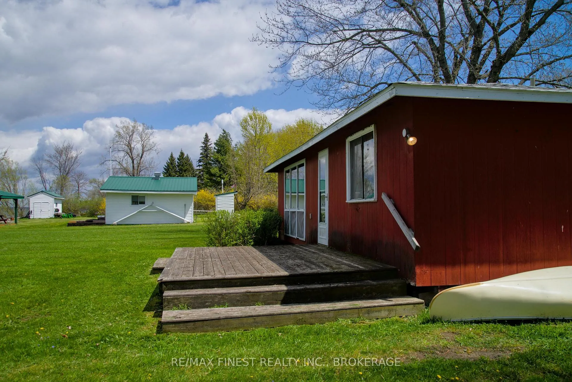 Photo 3 of 9300 Front Road, Frontenac Islands, The Islands — HOMEH