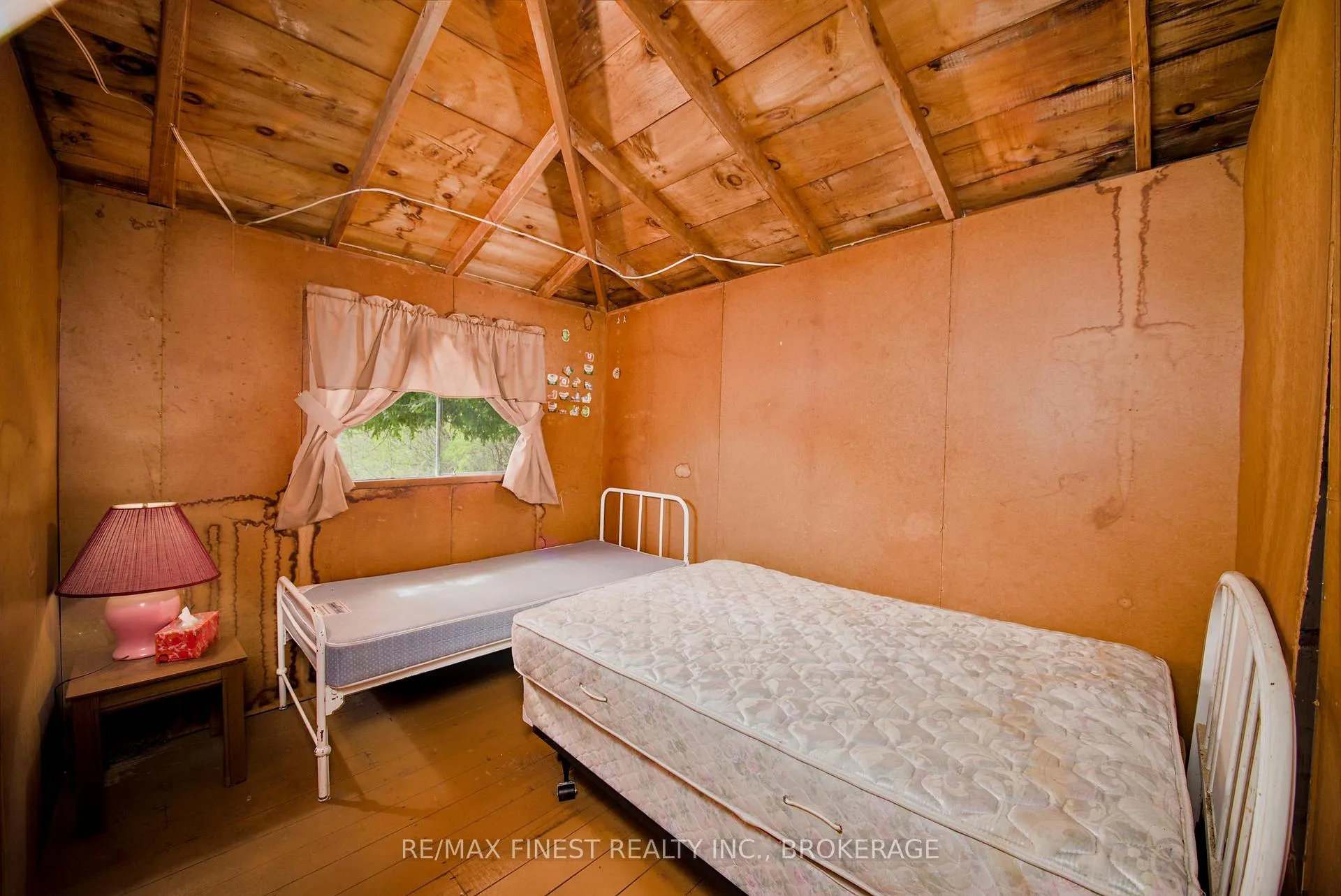 Photo 9 of 9300 Front Road, Frontenac Islands, The Islands — HOMEH