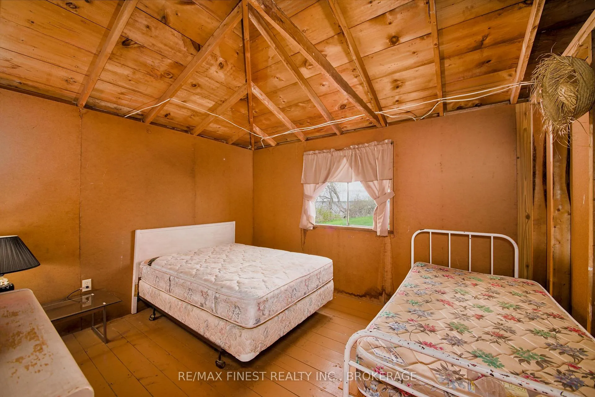 Photo 10 of 9300 Front Road, Frontenac Islands, The Islands — HOMEH