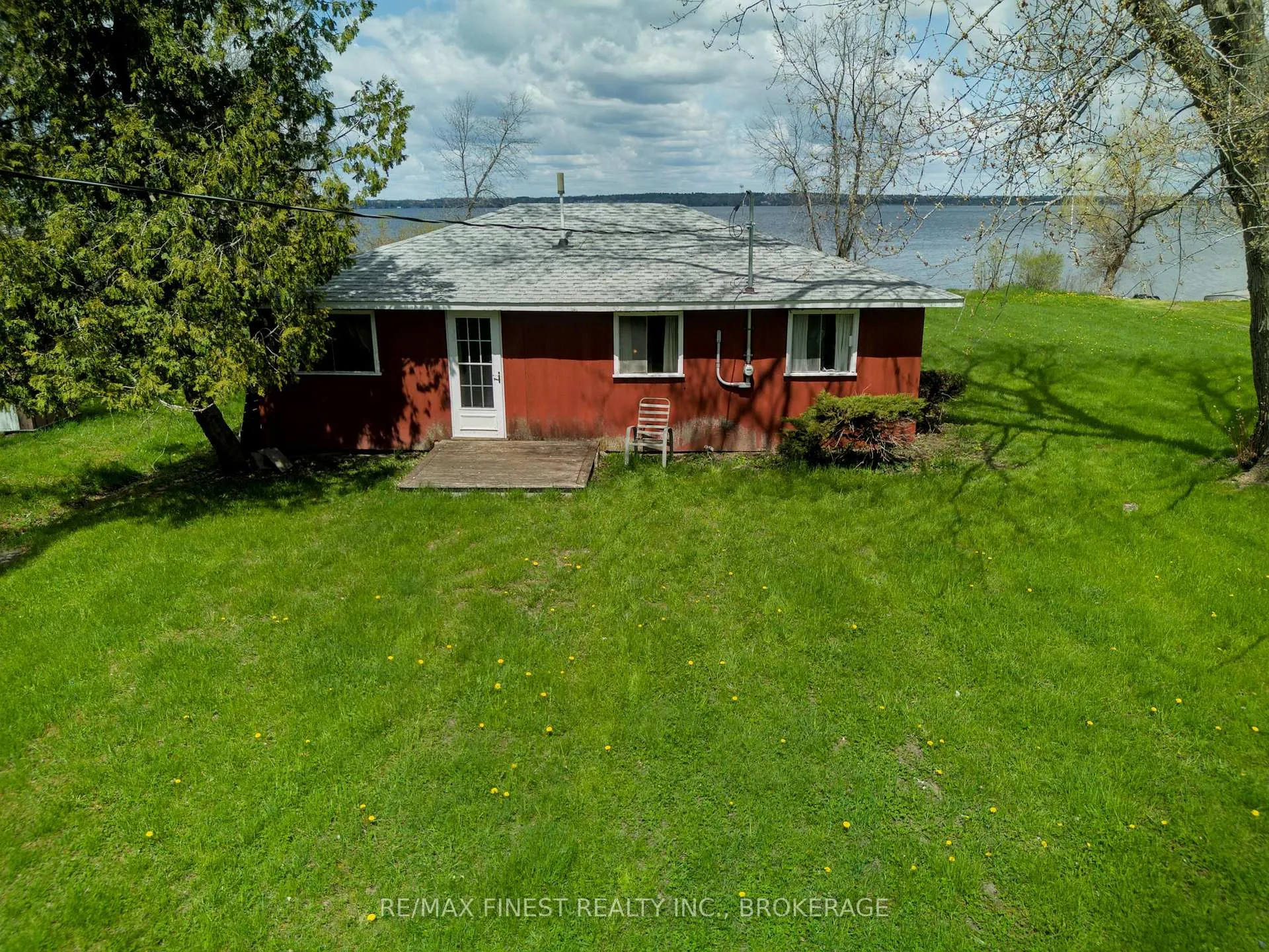 Photo 12 of 9300 Front Road, Frontenac Islands, The Islands — HOMEH